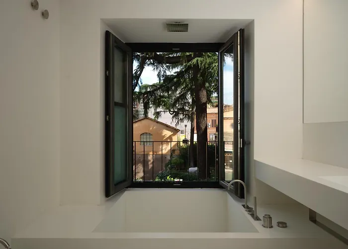 Rhinoceros 5* Roma
