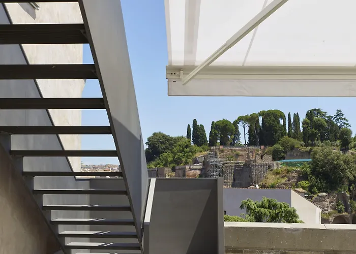 Rhinoceros Apart Otel Roma