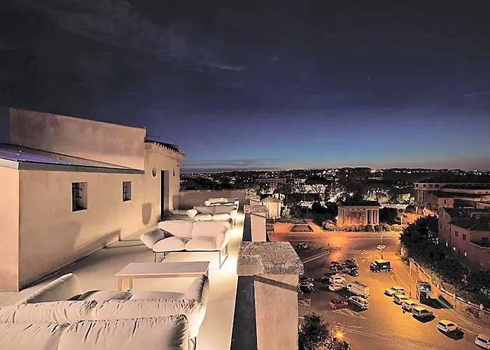 Rhinoceros Apartmanhotel 5*